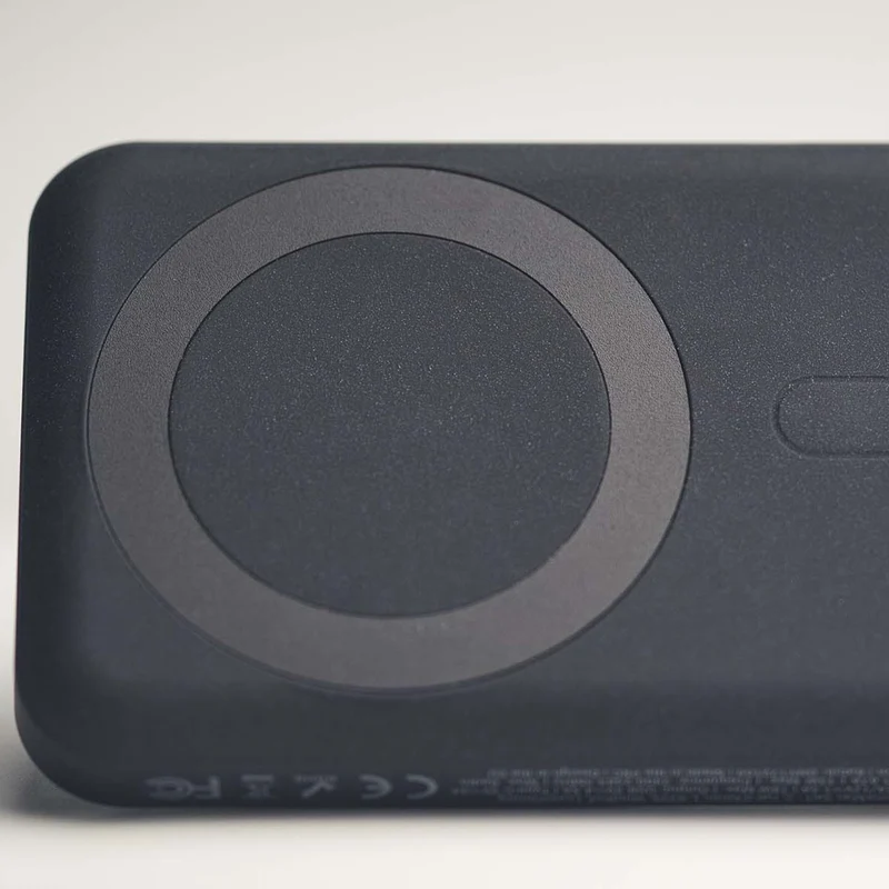 XtremeMac 10,000mAh Magnetic Powerbank | MagSafe Compatible Charger