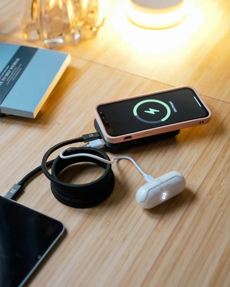 XtremeMac 10,000mAh Magnetic Powerbank | MagSafe Compatible Charger