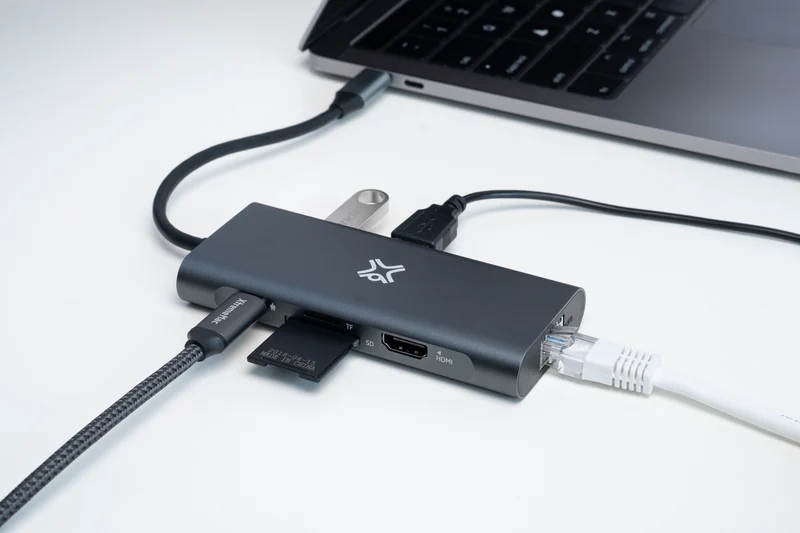 Type-C Hub with 8 Ports