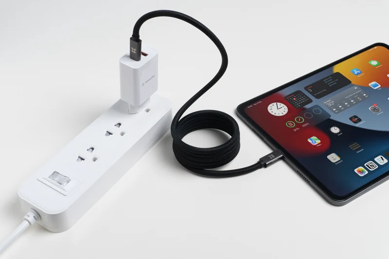 XtremeMac X-Magnet: 1,5m Magnetic USB-C Cable | 240W Fast Charging