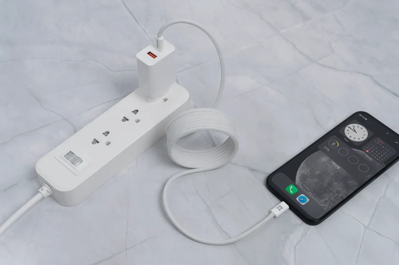 XtremeMac X-Magnet: 2m Magnetic USB-C Cable | 60W Fast Charging