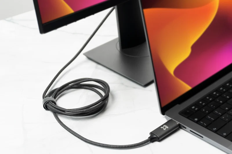 TYPE-C TO HDMI 2M CABLE