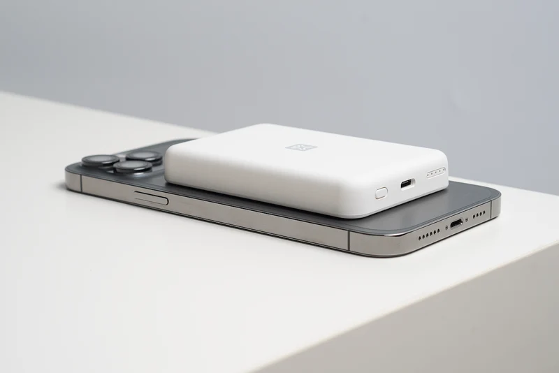 XtremeMac 5000mAh Magnetic Powerbank | Compact MagSafe Charger