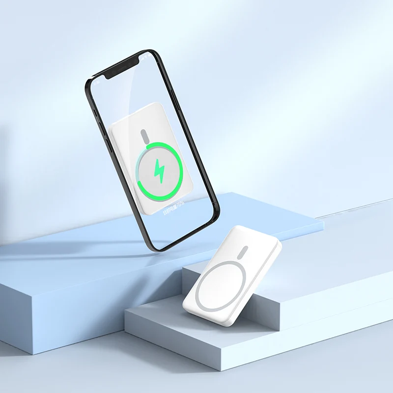 XtremeMac 5000mAh Magnetic Powerbank | Compact MagSafe Charger