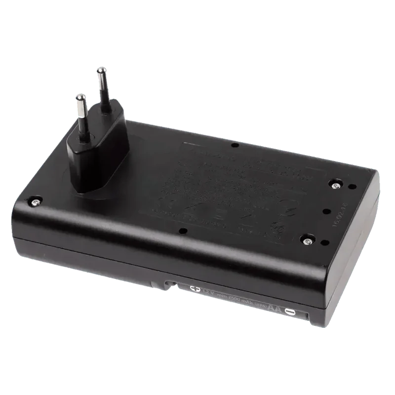 Chargeur rapide et intelligent avec 4 batteries Panasonic Eneloop Pro K-KJ55HCD40E