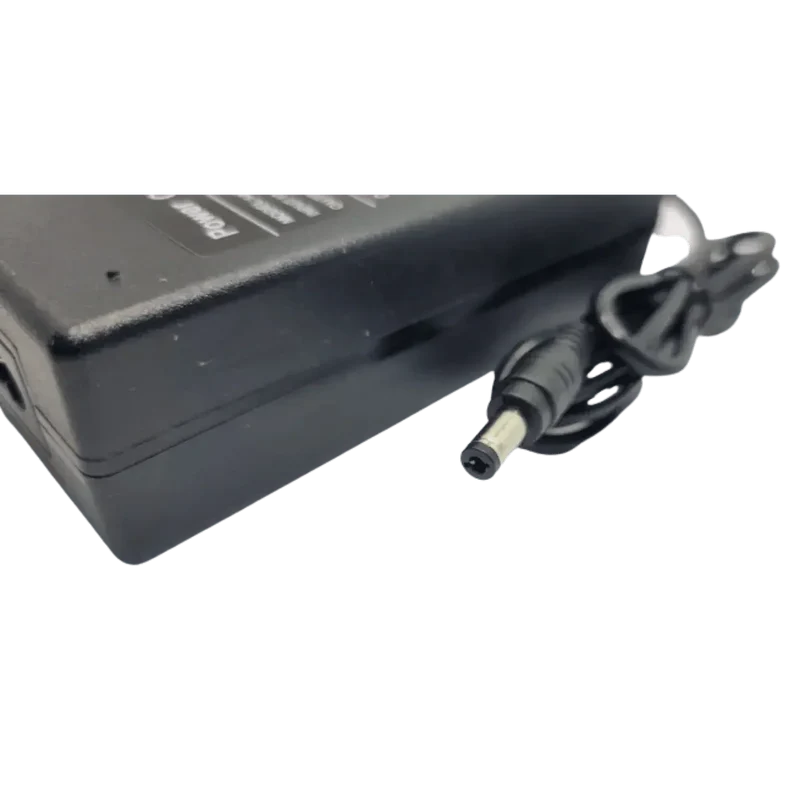Chargeur 54.6v 1.5A Connecteur rond 5.5 x 2.5mm