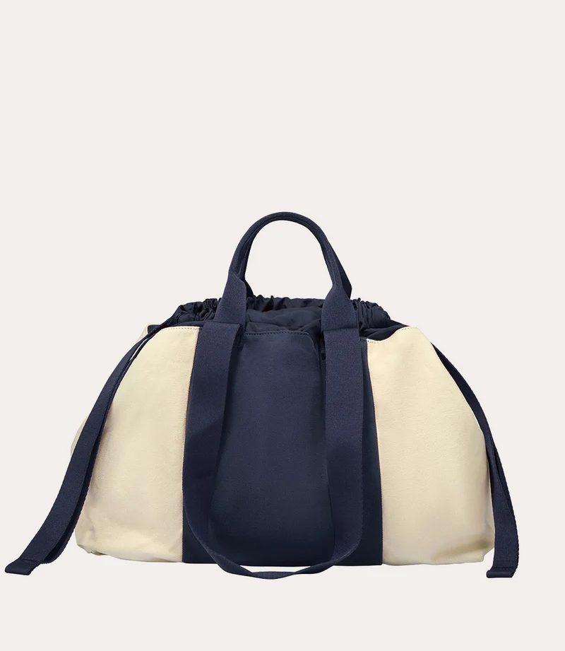 Carry Beach Medium
