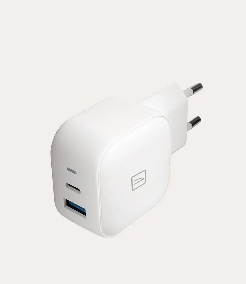 38W USB GaN wall charger