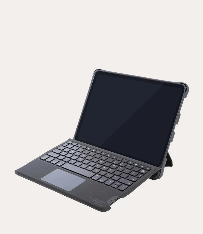 Tasto con tastiera e trackpad