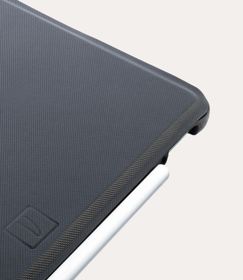 Tasto con tastiera e trackpad