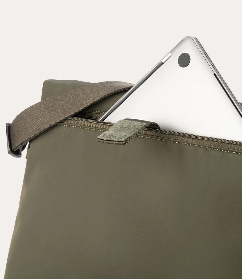Fold Messenger Bag
