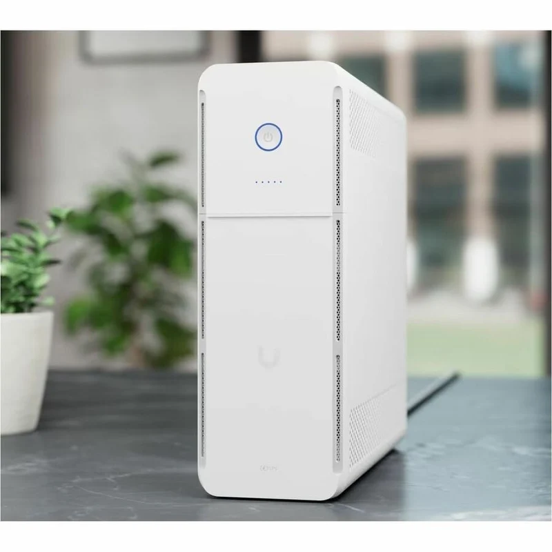 Onduleur Ubiquiti 1000 VA de bureau/tour