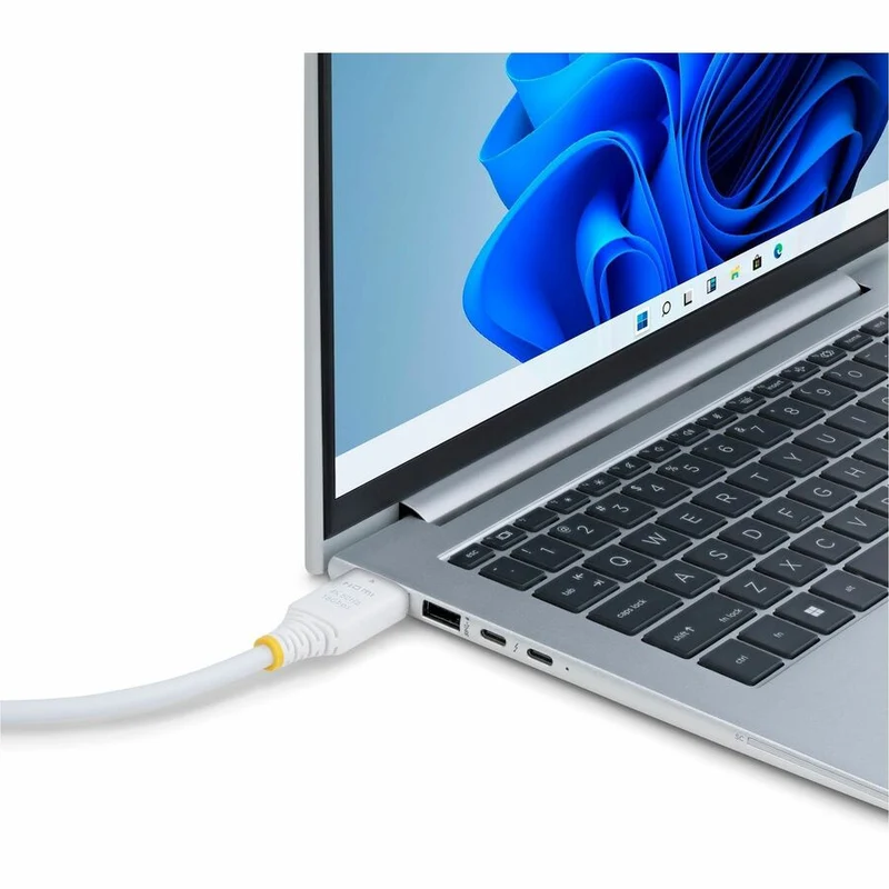 Câble HDMI haute vitesse certifié premium StarTech.com de 1.8 m (6 pi), 4K 60 Hz/1440p 144 Hz, 18 Gbit/s, UHD HDMI 2.0, gaine TPE, blanc (HDMI2-CABLE-4K60-6FW)