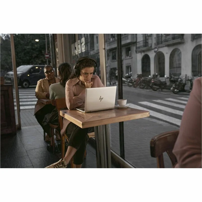 Ordinateur portable convertible 2 en 1 HP EliteBook 8 Flip G1i 13.3" - WUXGA - Intel Core Ultra 7 265U - Technologie vPro - 32 Go - SSD 512 Go - Clavier anglais/français - Argent glacier BX7Z9UT#ABL