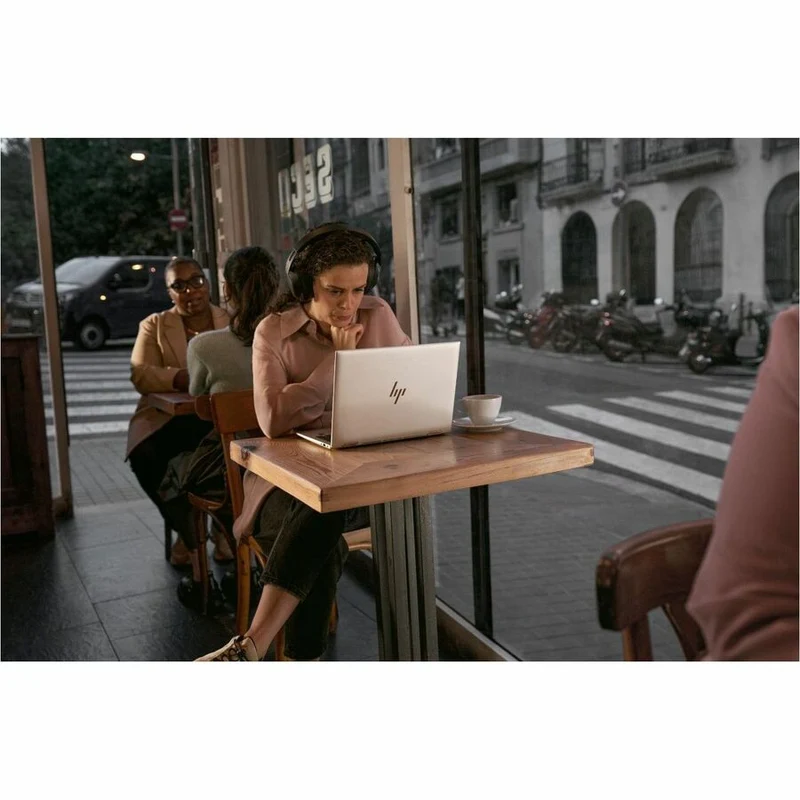 Ordinateur portable HP EliteBook 6 G1i 14" à écran tactile - WUXGA - Intel Core Ultra 7 265U - Technologie vPro - 16 Go - SSD 512 Go - Clavier anglais et français - Aluminium argent Pike BD5Y8UT#ABL