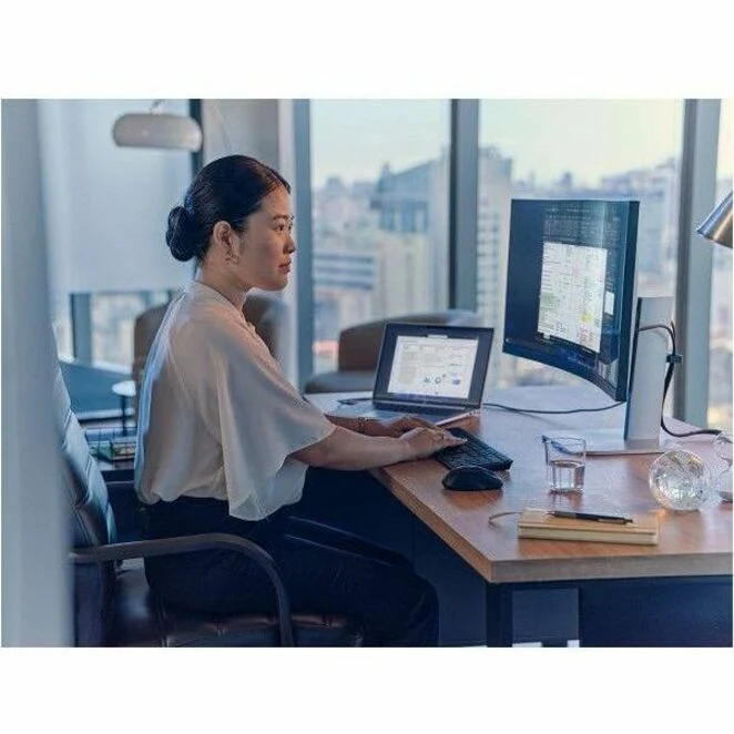 Ordinateur portable HP EliteBook 8 G1a 16" Copilot+ - WUXGA - AMD Ryzen 7 PRO 250 - 32 Go - SSD 1 To - Clavier anglais/français - Argent glacier C04N0UT#ABL