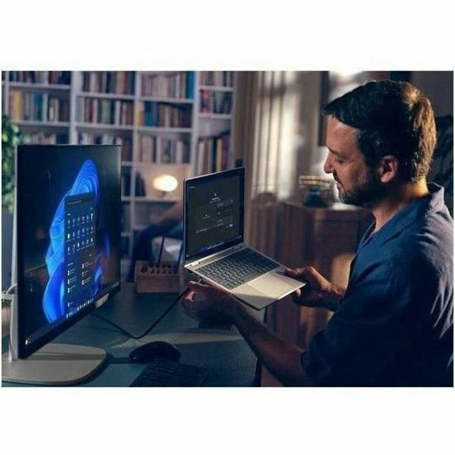 Ordinateur tout-en-un HP EliteStudio 8 AiO G1i - Intel Core Ultra 7 265 - Technologie vPro - 32 Go - SSD 1 To - Écran tactile QHD 27" - Bureau - Argent Pike C7GL5UT#ABC