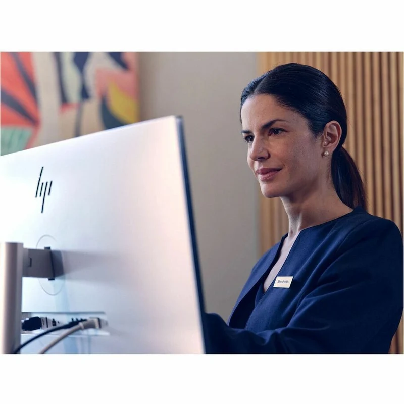 Ordinateur tout-en-un HP EliteStudio 8 AiO G1i - Intel Core Ultra 5 235 - Technologie vPro - 32 Go - SSD 512 Go - Écran tactile Full HD 23.8" - Ordinateur de bureau - Argent Pike C7RR6UT#ABC