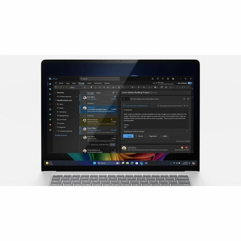 Microsoft Surface Laptop 7 13.8" Copilot+ Écran tactile - 120 Hz - Intel Core Ultra 7 - 32 Go - SSD 256 Go - Clavier anglais et français - Platinum EP2-36390
