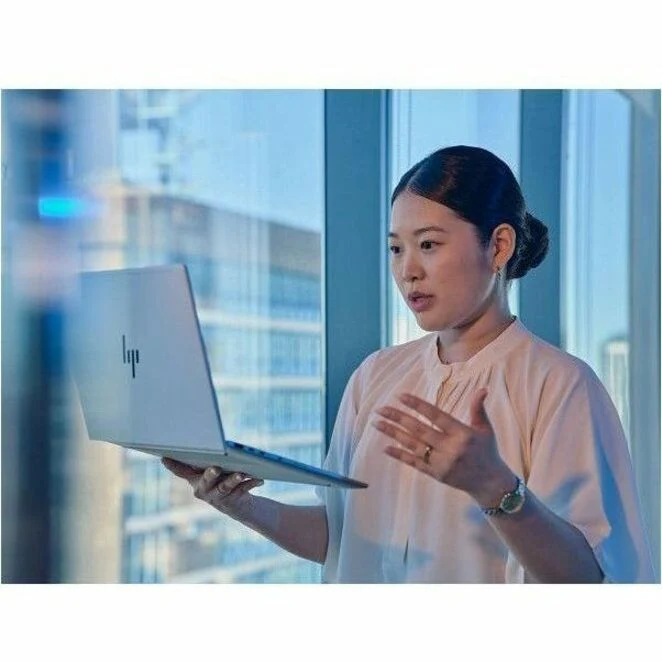 Ordinateur portable HP EliteBook 8 G1a 16" Copilot+ - WUXGA - AMD Ryzen 5 PRO 230 - 32 Go - SSD 1 To - Clavier anglais/français - Argent glacier C04M3UT#ABL