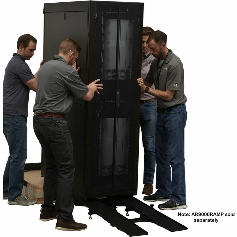 Rampe APC by Schneider Electric pour le retrait du rack NetShelter SX3K de la palette antichoc AR9000RAMP