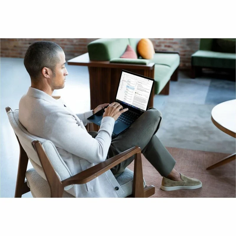 Ordinateur portable Microsoft Surface Laptop 6 13.5" avec écran tactile - Intel Core Ultra 5 - 16 Go - SSD 512 Go - Clavier anglais et français - Noir EP2-34412