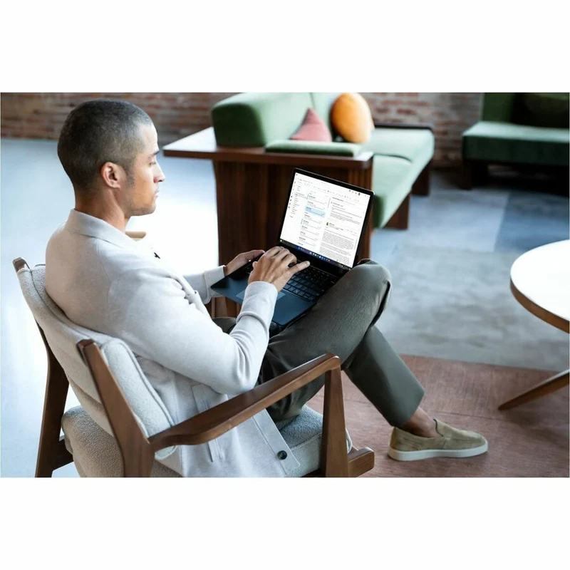 Ordinateur portable Microsoft Surface Laptop 6 13.5" avec écran tactile - Intel Core i5 - 32 Go - SSD 256 Go - Clavier anglais et français - Noir EP2-34410