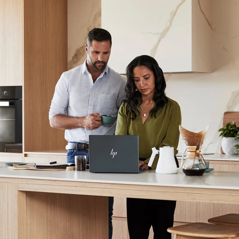 Ordinateur portable à écran tactile HP Elite Dragonfly G3 13.5" - WUXGA - 1920 x 1280 - Intel Core i5 12e génération i5-1235U Deca-core (10 cœurs) - 16 Go de RAM totale - 16 Go de mémoire intégrée - 256 Go SSD 6G101UT#ABA