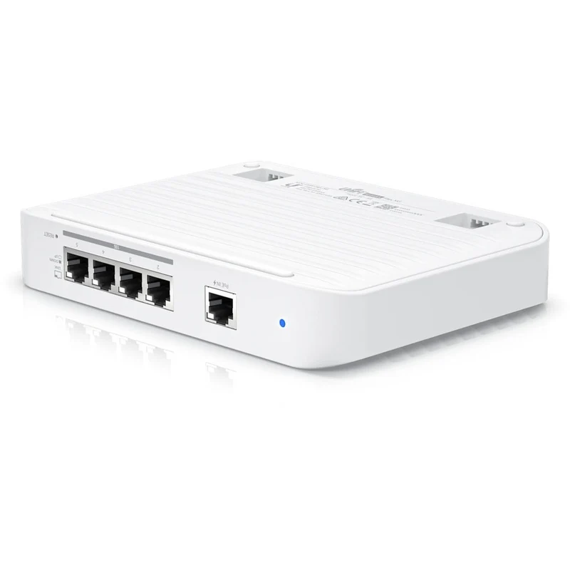 Commutateurs Ubiquiti USW-FLEX-XG en boîte ouverte