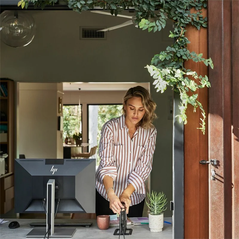 Ordinateur de bureau HP Elite Mini 800 G9 - Intel Core i7 14e génération i7-14700T - Technologie vPro - 16 Go - SSD 256 Go - Mini ordinateur de bureau A12GRUT#ABA