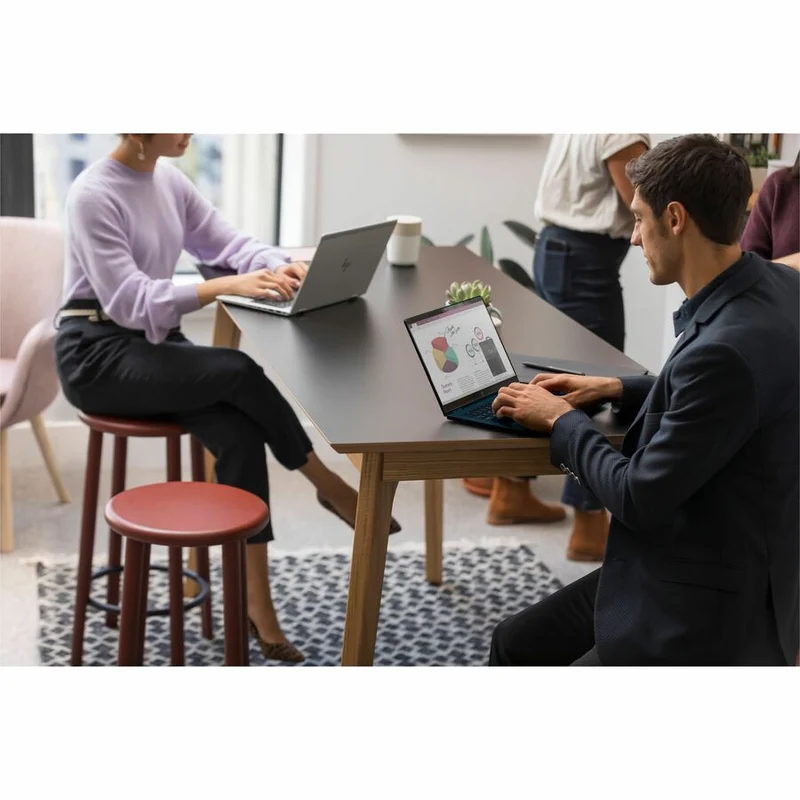 Ordinateur portable HP EliteBook 640 G11 14" - WUXGA - Intel Core Ultra 5 125U - Technologie vPro - 32 Go - SSD 512 Go - Clavier bilingue - Pike Silver B3SH2AT#ABL