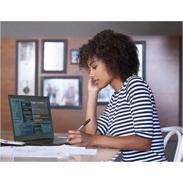 Station de travail mobile Lenovo ThinkPad T15p Gen 3 21DA001DUS 15.6" - Full HD - Intel Core i7 12e génération i7-12700H - 16 Go - SSD 512 Go - Clavier anglais - Noir 21DA001DUS