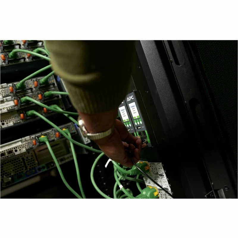 APC by Schneider Electric NetShelter PDU 42 prises APDU10450SW