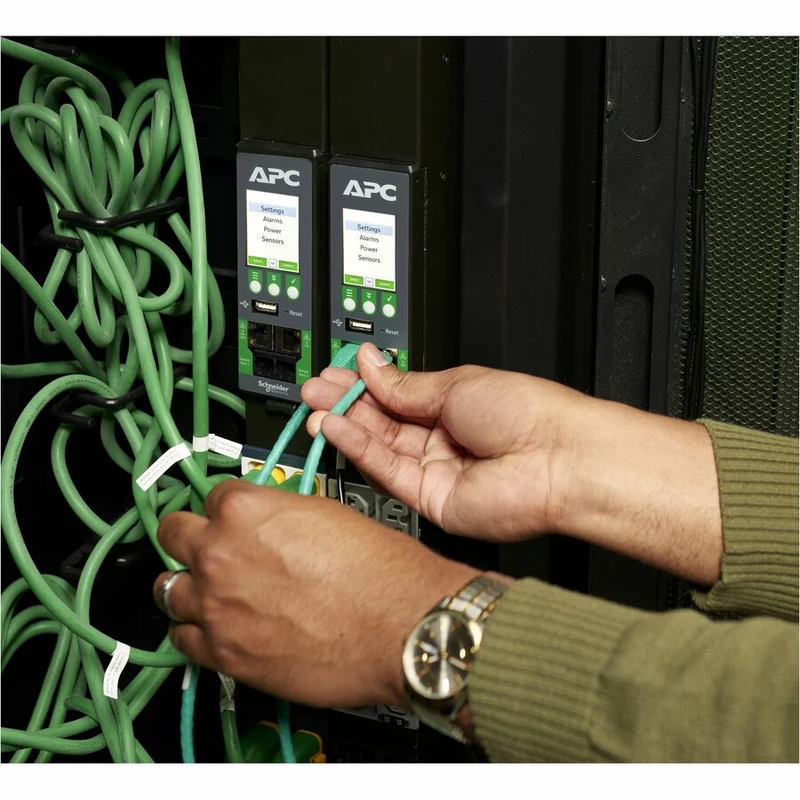 APC by Schneider Electric NetShelter PDU 42 prises APDU10450SW