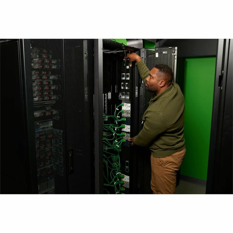 APC by Schneider Electric NetShelter PDU 42 prises APDU10450SW