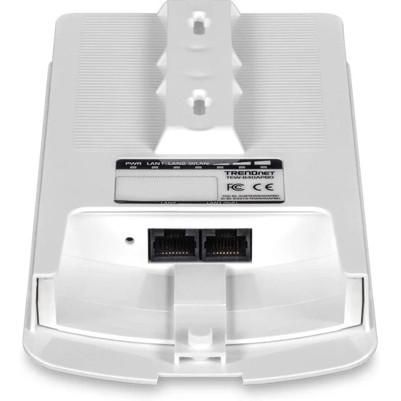 TRENDnet Kit de pont point à point préconfiguré 14 DBI WiFi AC867 PoE extérieur ; 4 antennes directionnelles DBI ; pour applications de pont WiFi point à point ; 5 GHz ; AC867 ; TEW-840APBO2K TEW-840APBO2K
