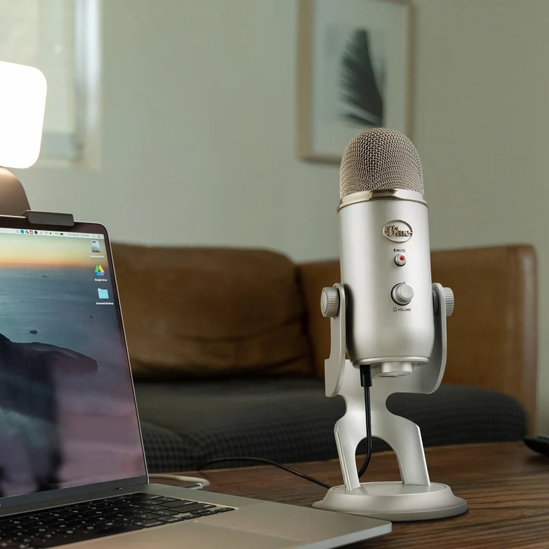 Microphone à condensateur filaire Blue Yeti 988-000103