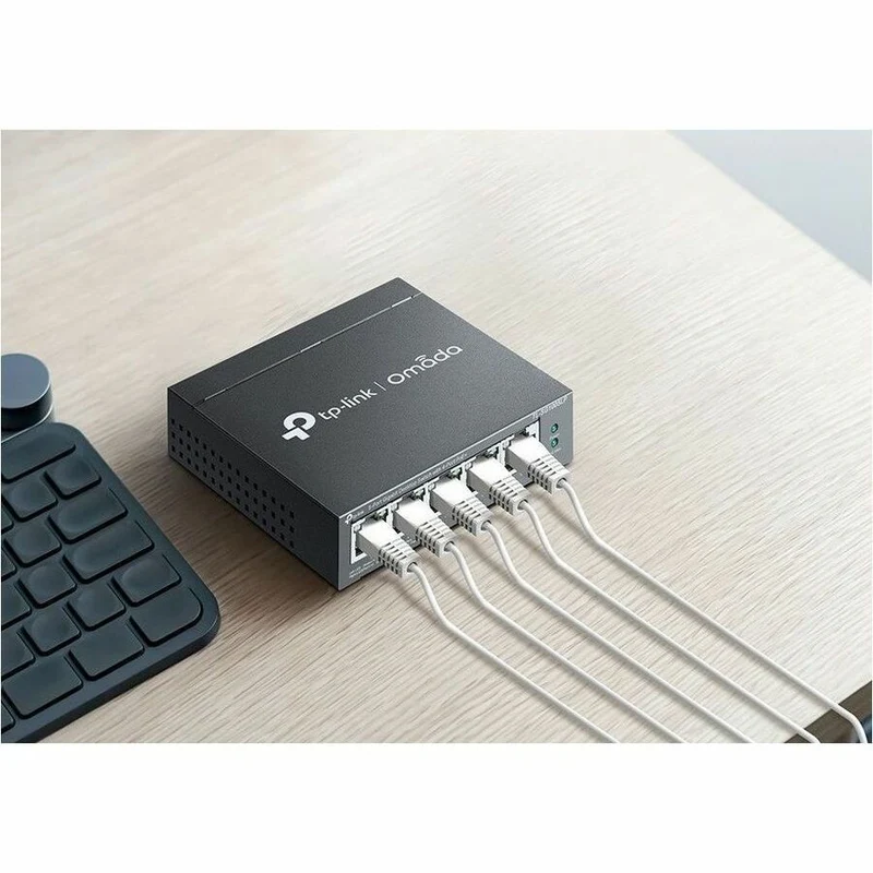 Commutateur Gigabit TP-Link Omada 5 ports facile à gérer avec PoE+ 4 ports ES205GP
