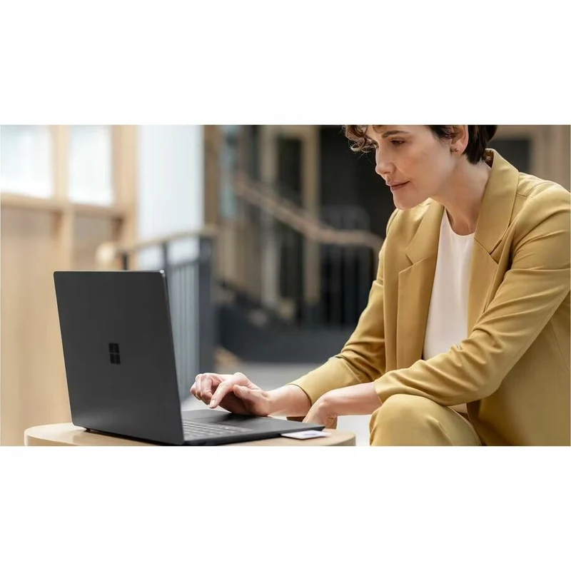 Ordinateur portable Microsoft Surface Laptop 6 15" à écran tactile - Intel - Clavier anglais - Noir L0F-00001